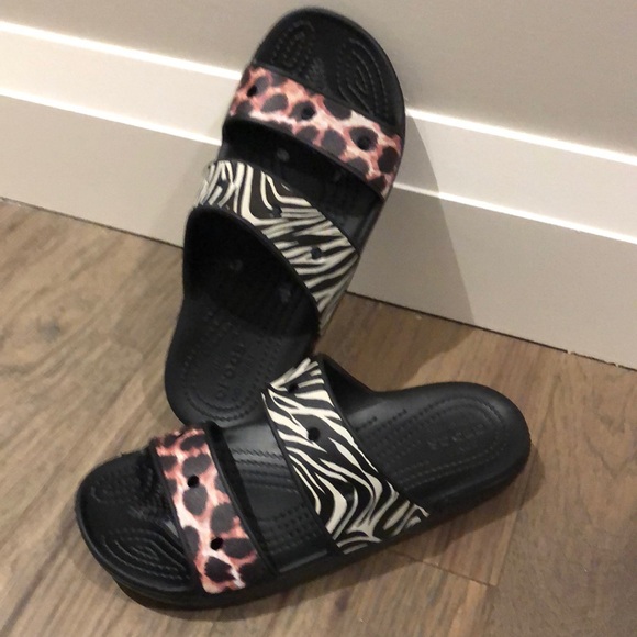 CROCS Shoes - 🆕 [7] Crocs